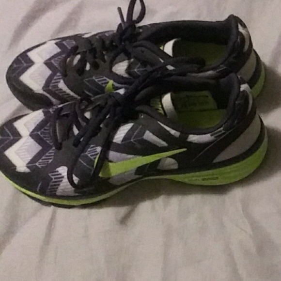 Nike - Picture 3 of 4